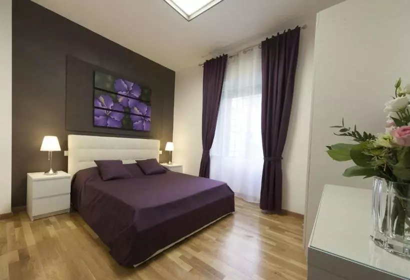 پانسیون Astoria Golden House