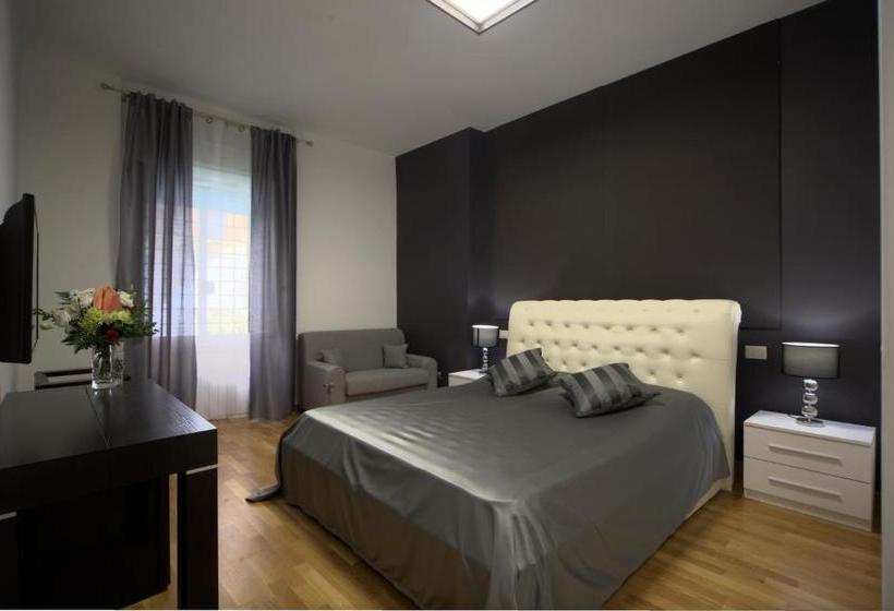 پانسیون Astoria Golden House