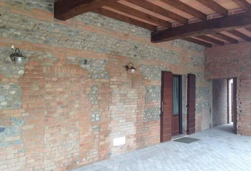 Hotelli Agriturismo Da Luca