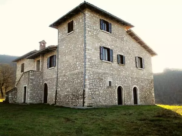 هتل Agriturismo La Commenda Adults Only