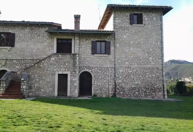 هتل Agriturismo La Commenda Adults Only