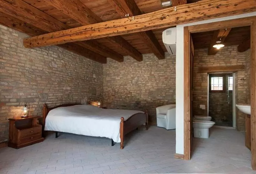 هتل Agriturismo Sant Egidio
