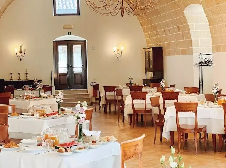 هتل Masseria Torre Spagnola