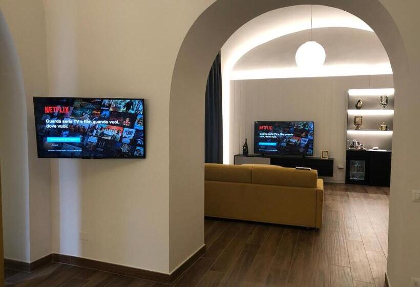 تختخواب و صبحانه Tropicana Room