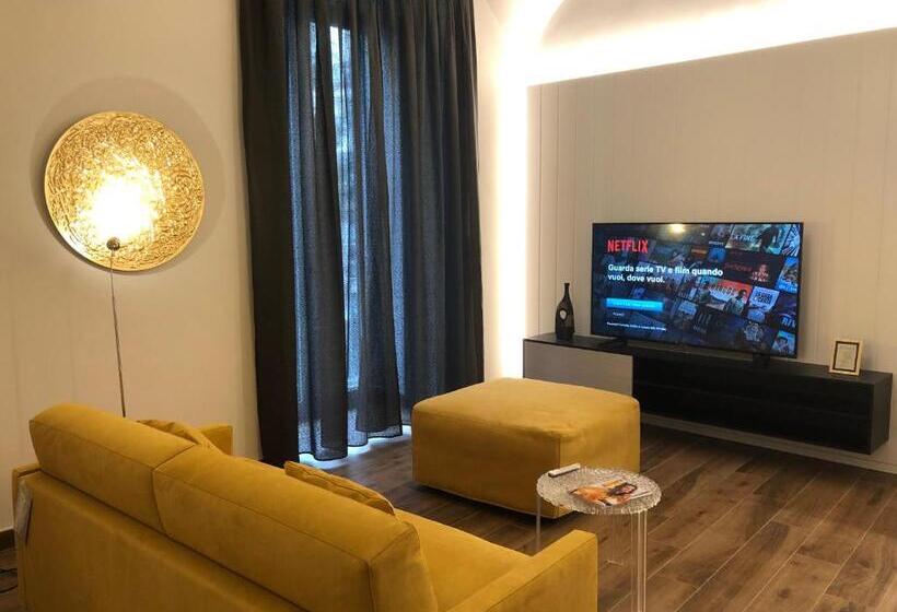 تختخواب و صبحانه Tropicana Room