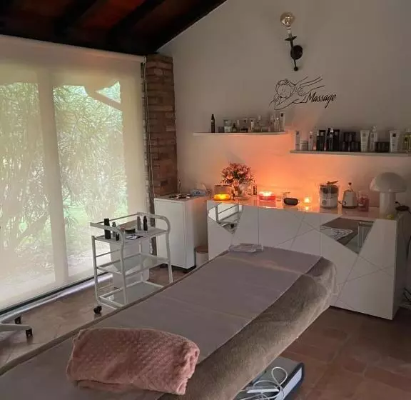 هتل Agriturismo Corte Capiluppia