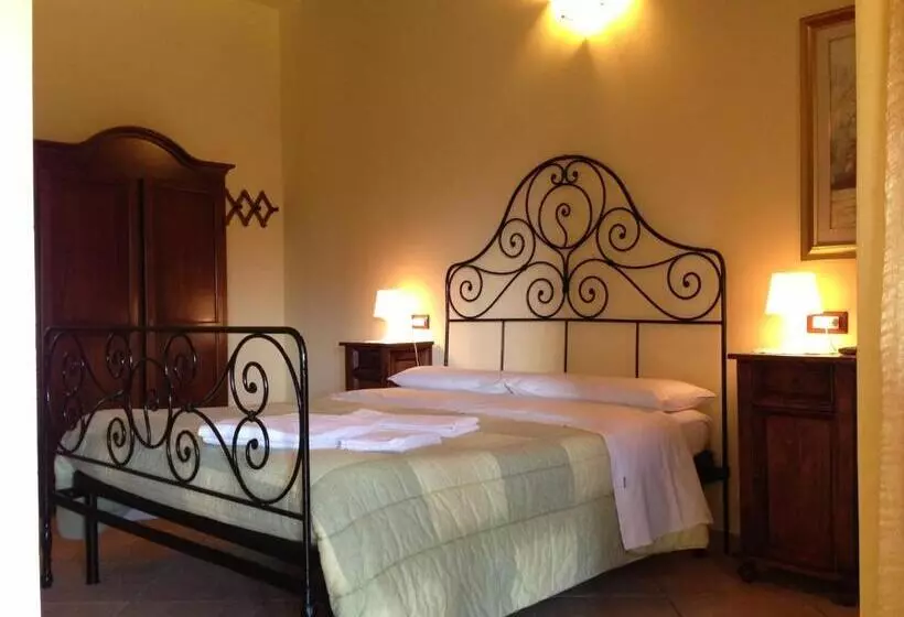 هتل Agriturismo Papaveri E Papere