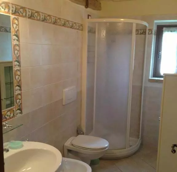 هتل Agriturismo Papaveri E Papere