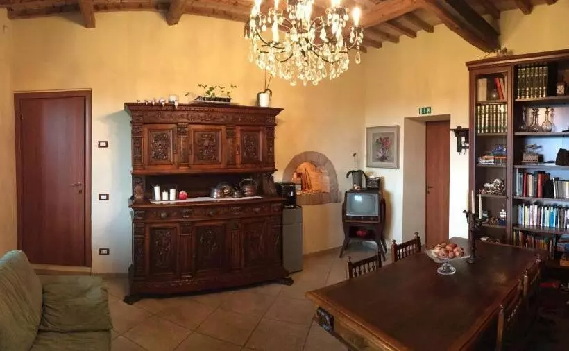 هتل Agriturismo Papaveri E Papere