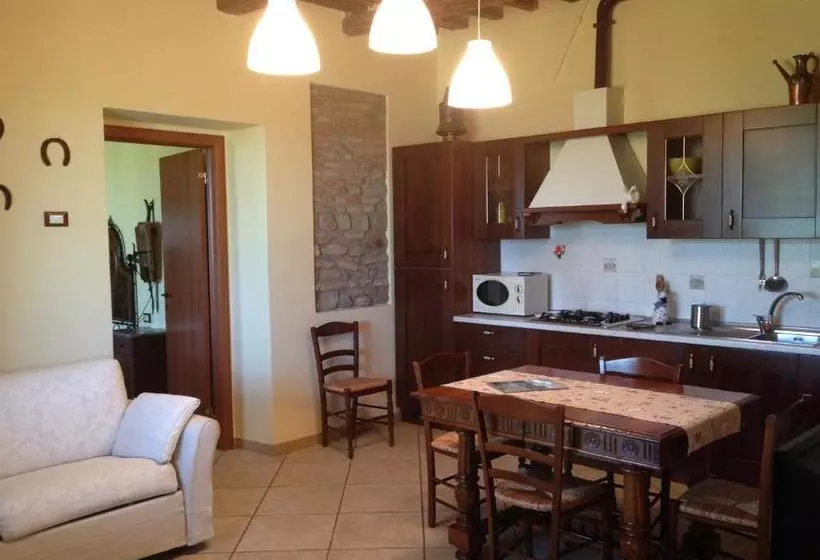 هتل Agriturismo Papaveri E Papere
