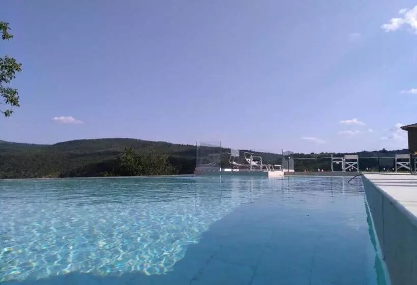 Hotelli Agriturismo Tenuta Il Polardo