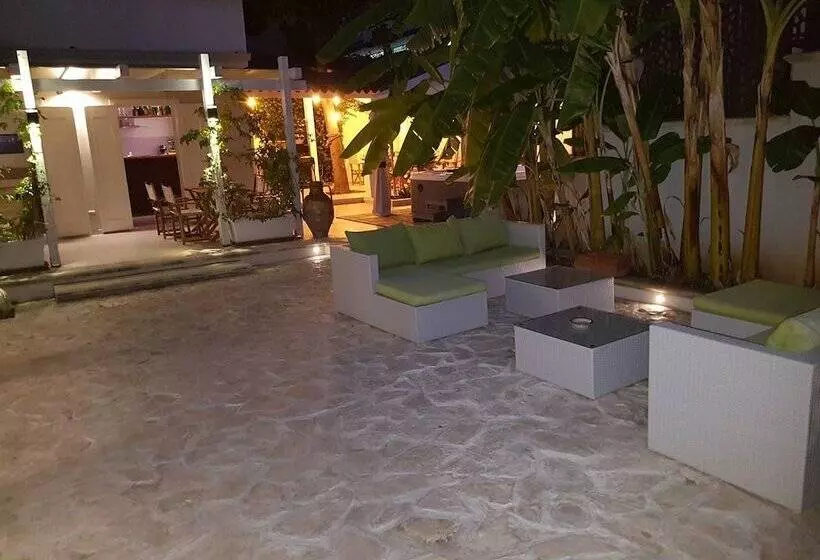 Majatalo Mina Accomodation