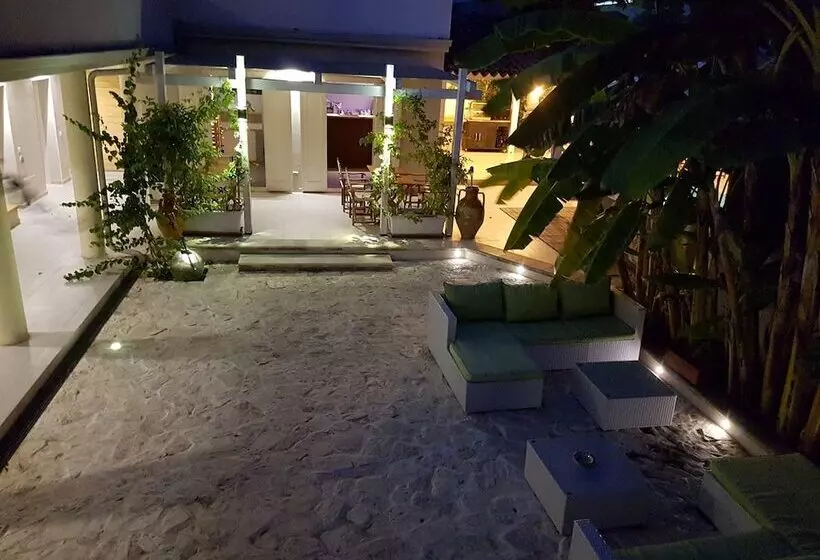 Majatalo Mina Accomodation