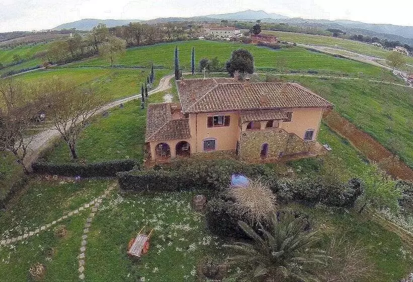 Hotelli Agriturismo Bio Fattoria Casetta