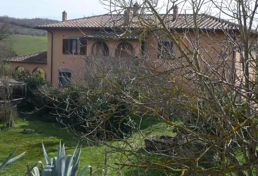 Hotelli Agriturismo Bio Fattoria Casetta