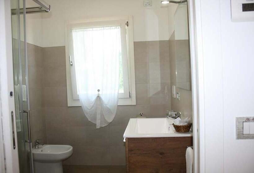 بنسيون Elis' Rooms