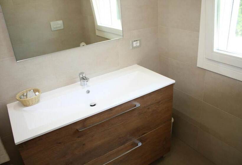 بنسيون Elis' Rooms