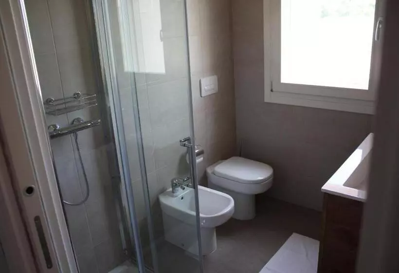 ペンション Elis' Rooms