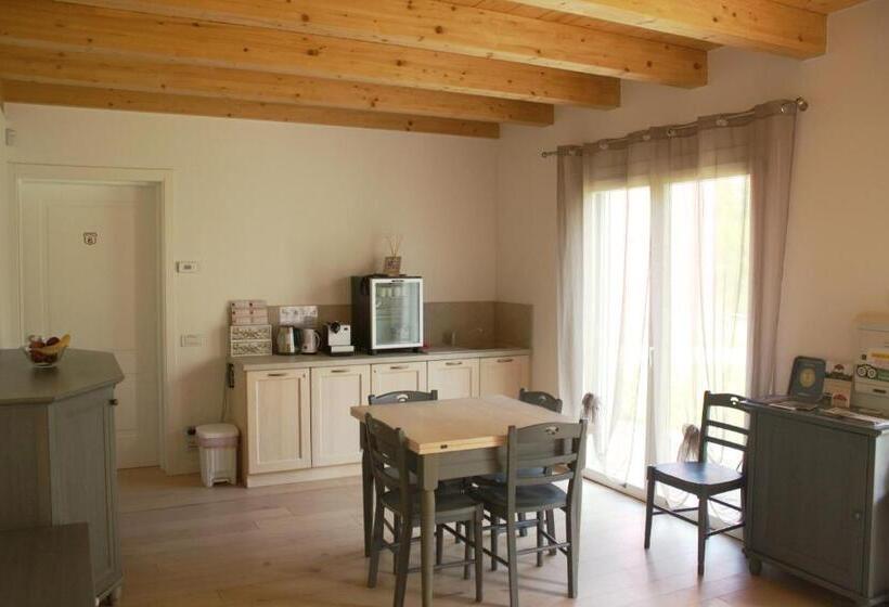 بنسيون Elis' Rooms