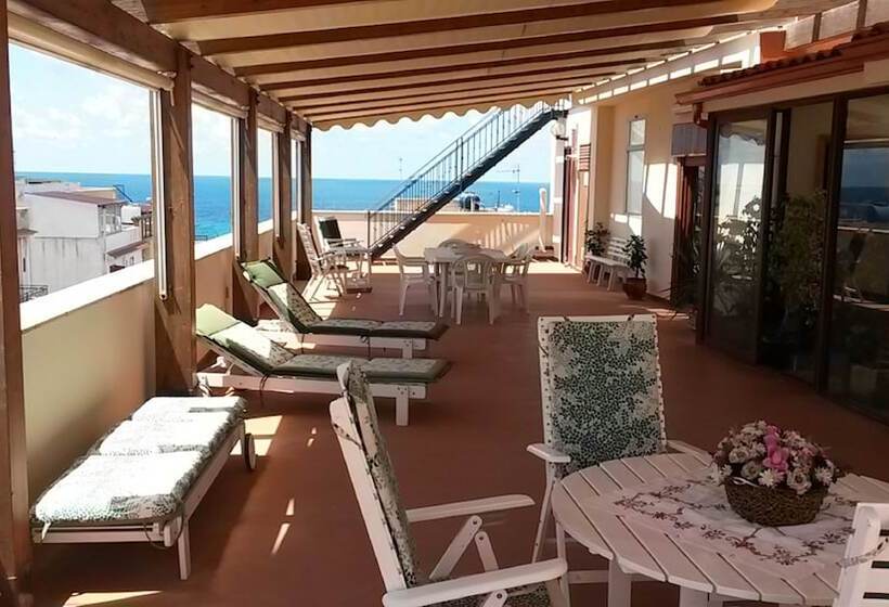 پانسیون I Faraglioni Comfort Rooms