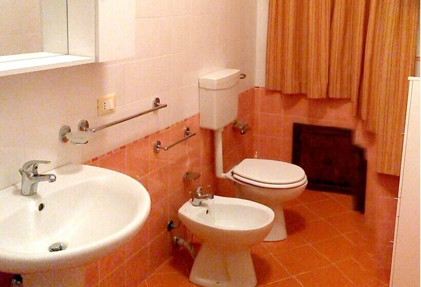 پانسیون I Faraglioni Comfort Rooms