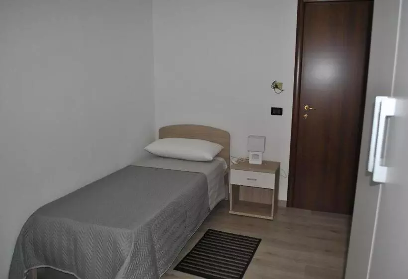 ペンション Raxul Room