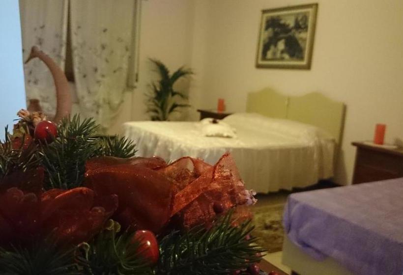 فندق صغير Affittacamere Villa Serafini