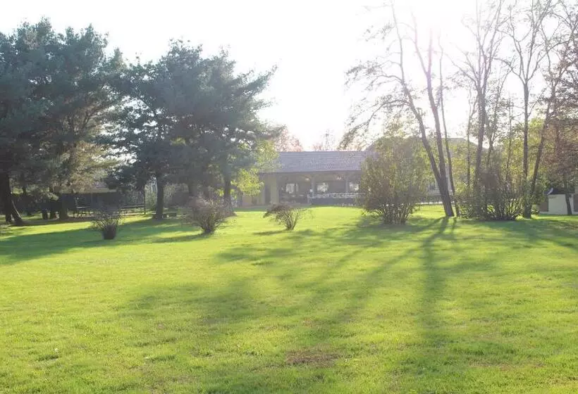 Hotelli Agriturismo Greppi