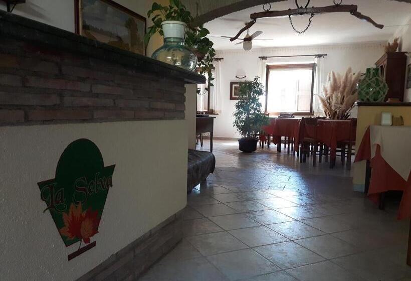 Отель Agriturismo La Selva