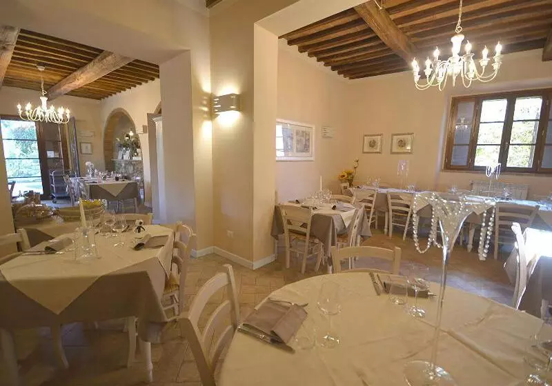 Hotelli Podere Cortesi Agriturismo Molinaccio