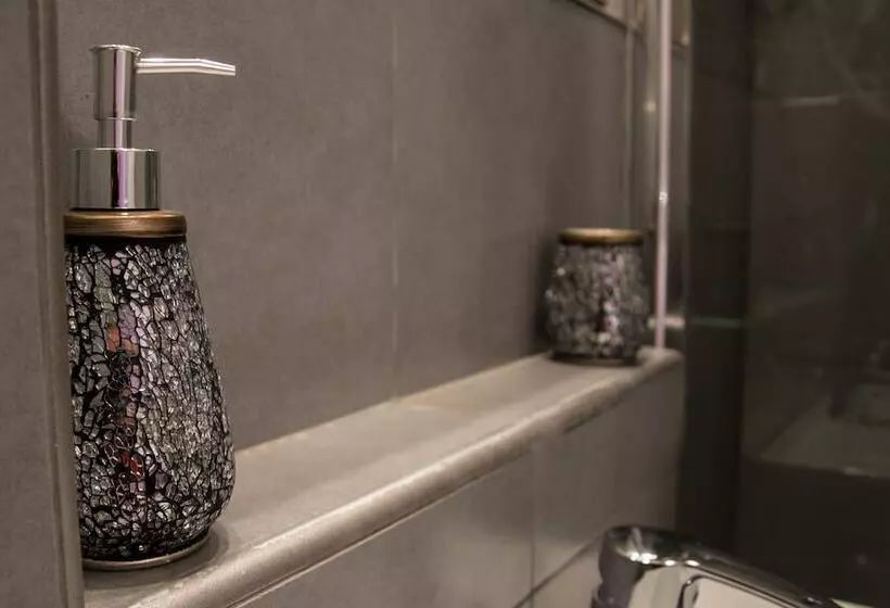 Majatalo Alibardi Alloggi