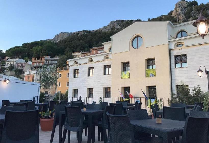 بنسيون Drommire In Plassa E Clesia