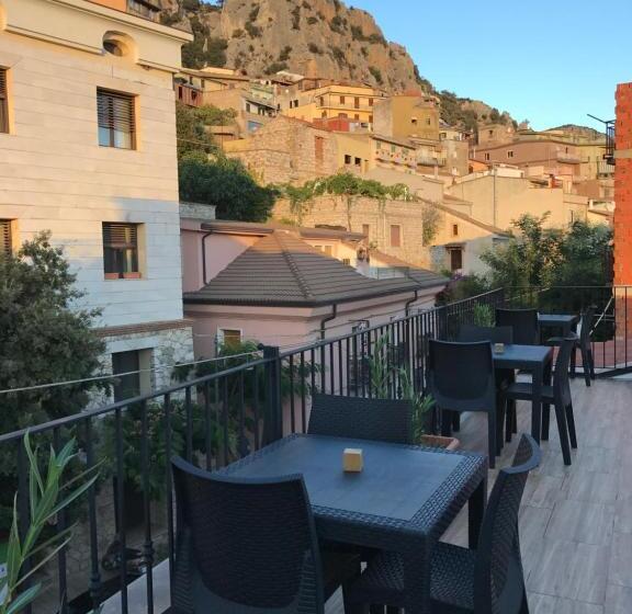 بنسيون Drommire In Plassa E Clesia