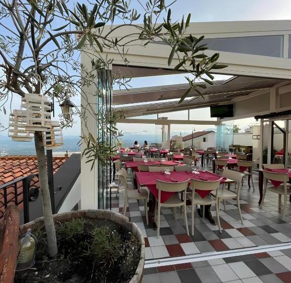 بنسيون Drommire In Plassa E Clesia