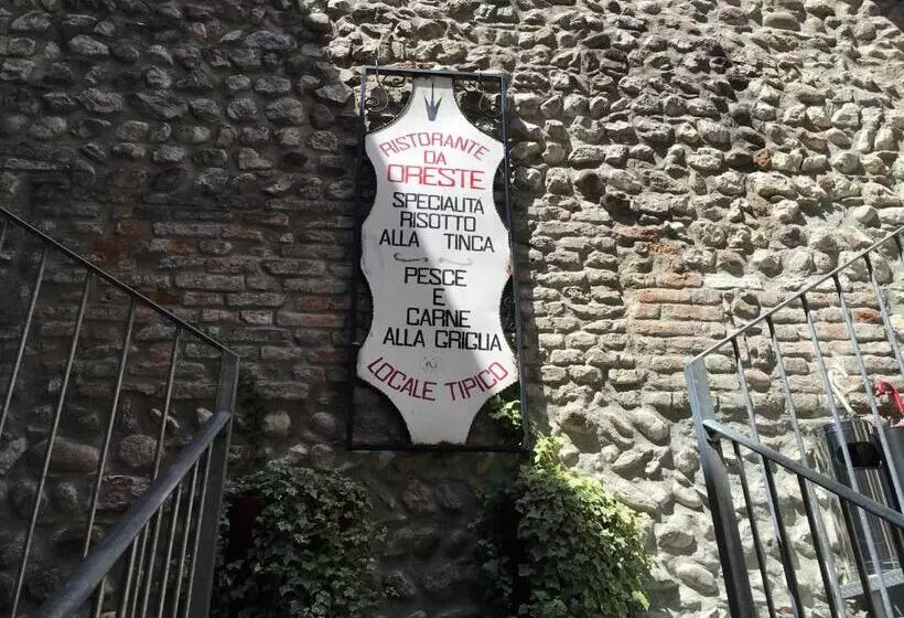 Majatalo Oreste Suite