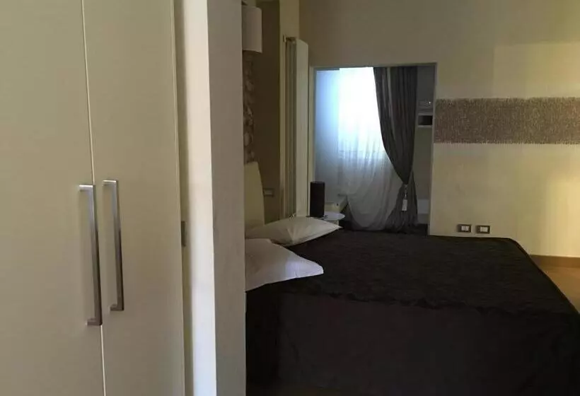 Majatalo Oreste Suite