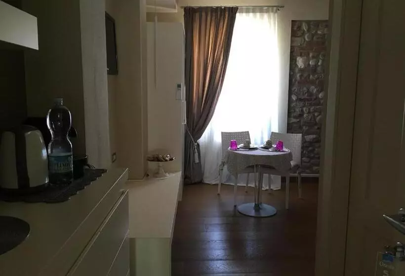 Majatalo Oreste Suite