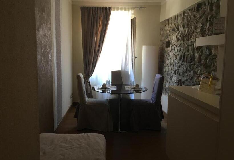 ペンション Oreste Suite