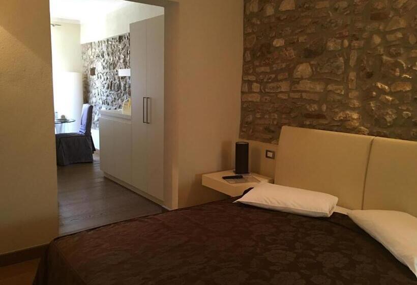 ペンション Oreste Suite