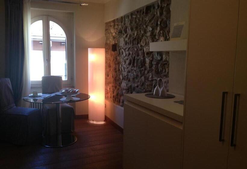 ペンション Oreste Suite