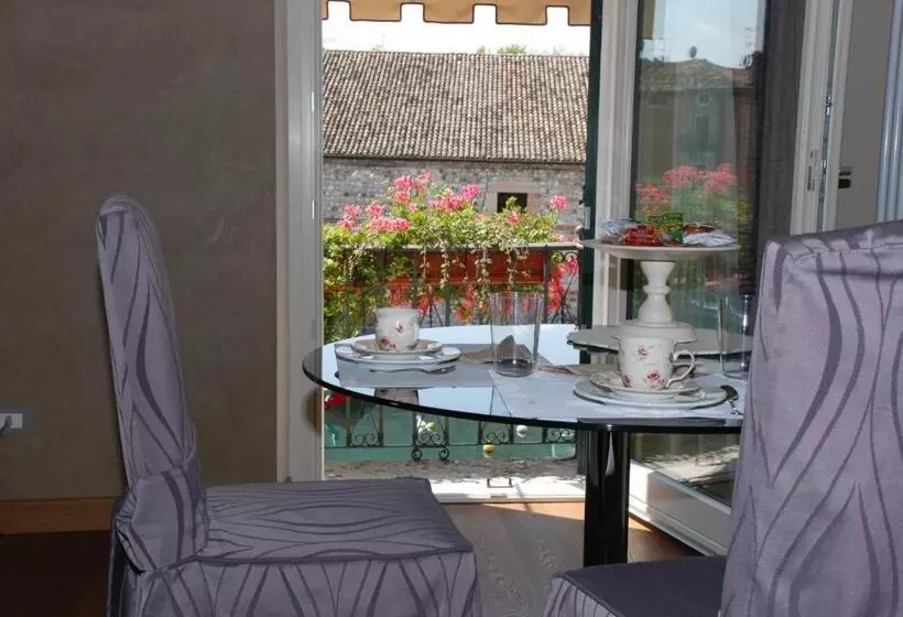 Majatalo Oreste Suite