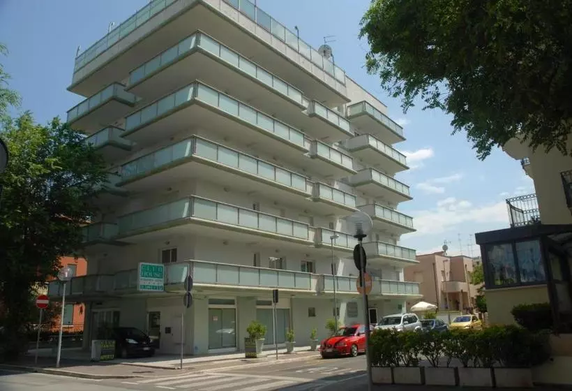 Residence Hotel Club House