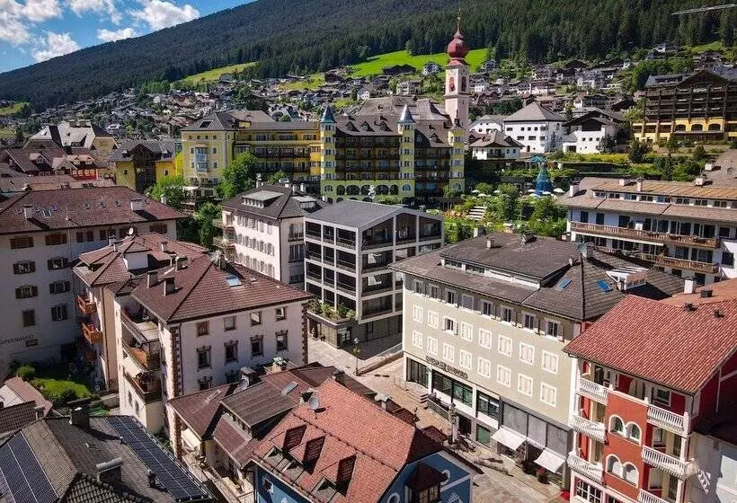 Aquila Dolomites Residence