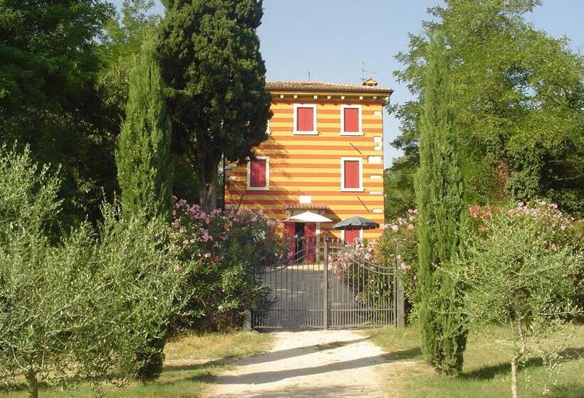 هتل Agriturismo Antica Dimora Del Turco