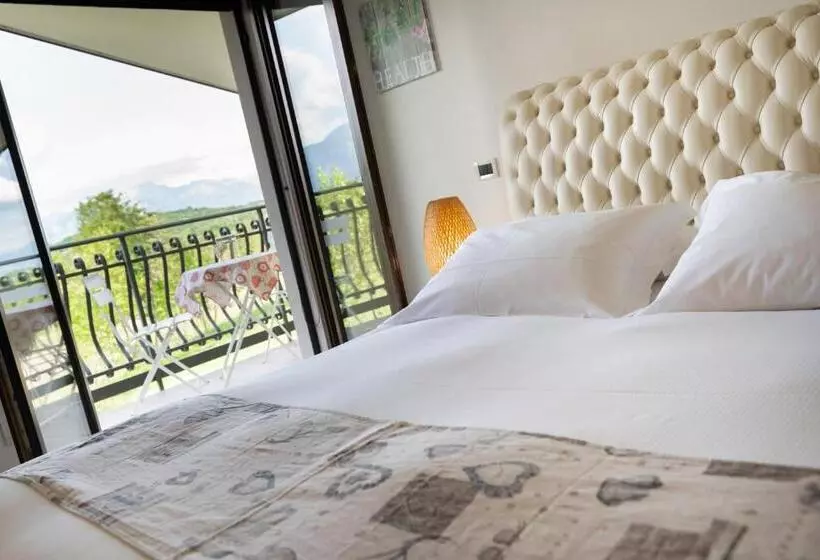 ホテル Agriturismo Contessi