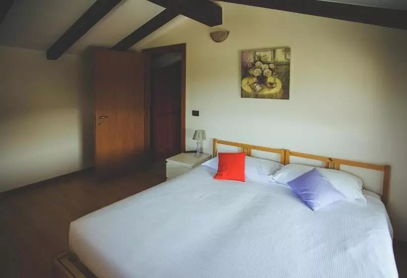 ホテル Agriturismo Contessi