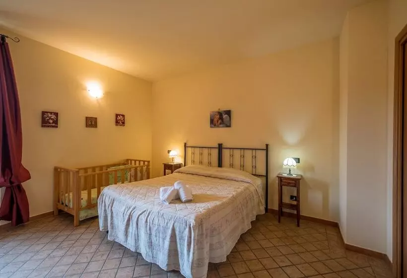 Hotelli Agriturismo Due Ponti