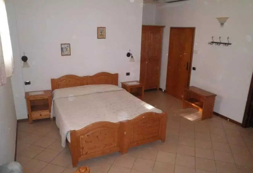 ホテル Agriturismo Mongiorgi I Salici