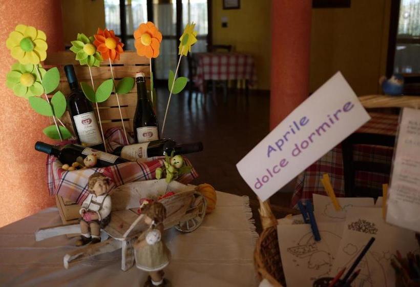 בית מלון כפרי Agriturismo Mongiorgi I Salici