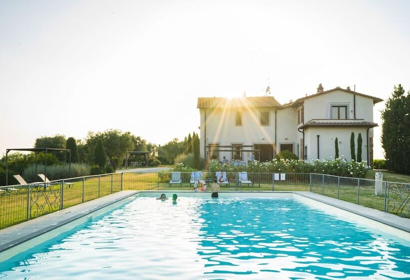 هتل Cantagrillo Boutique Resort